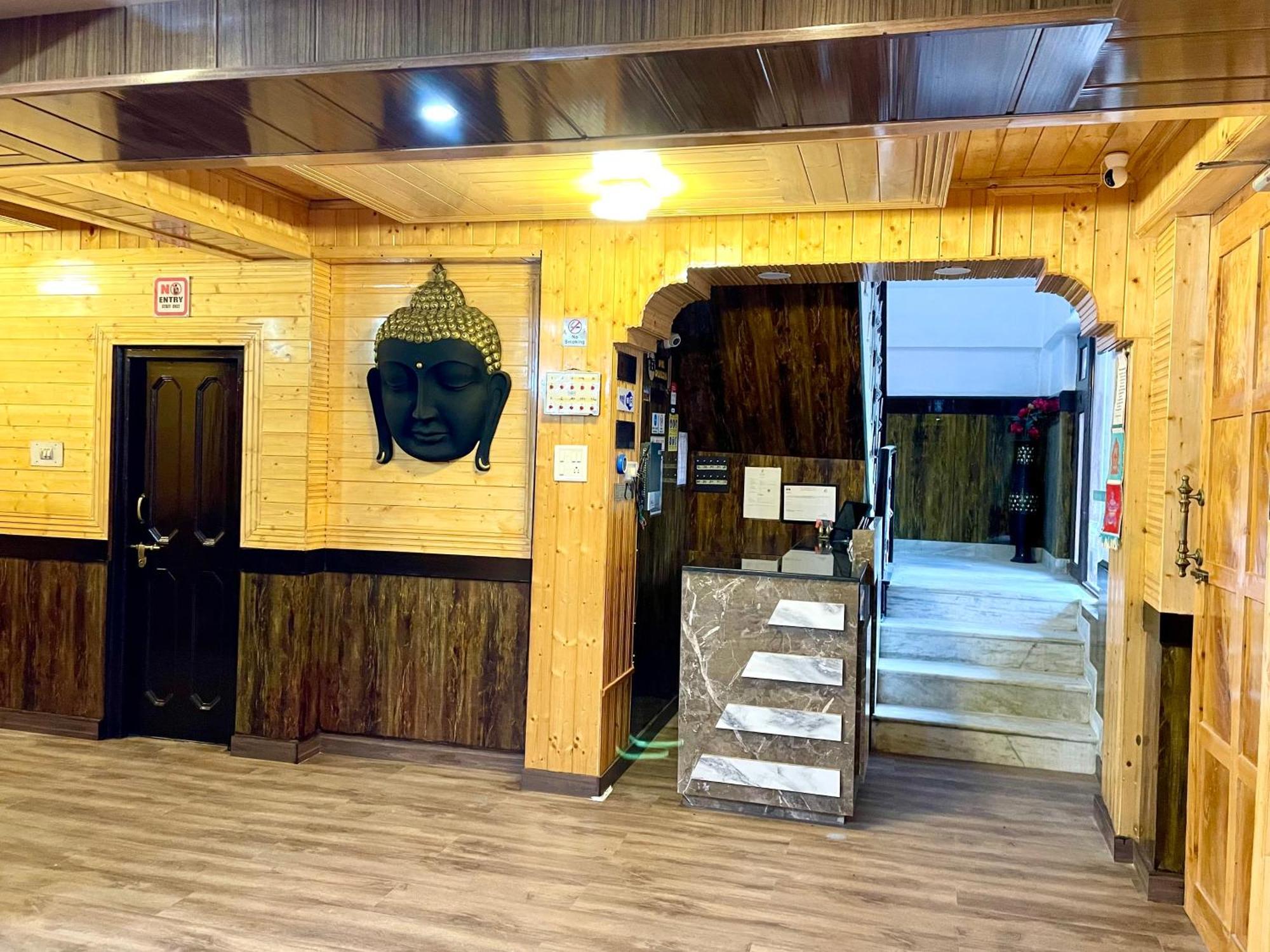 Hotel Rollingrang Kalpa Exteriör bild