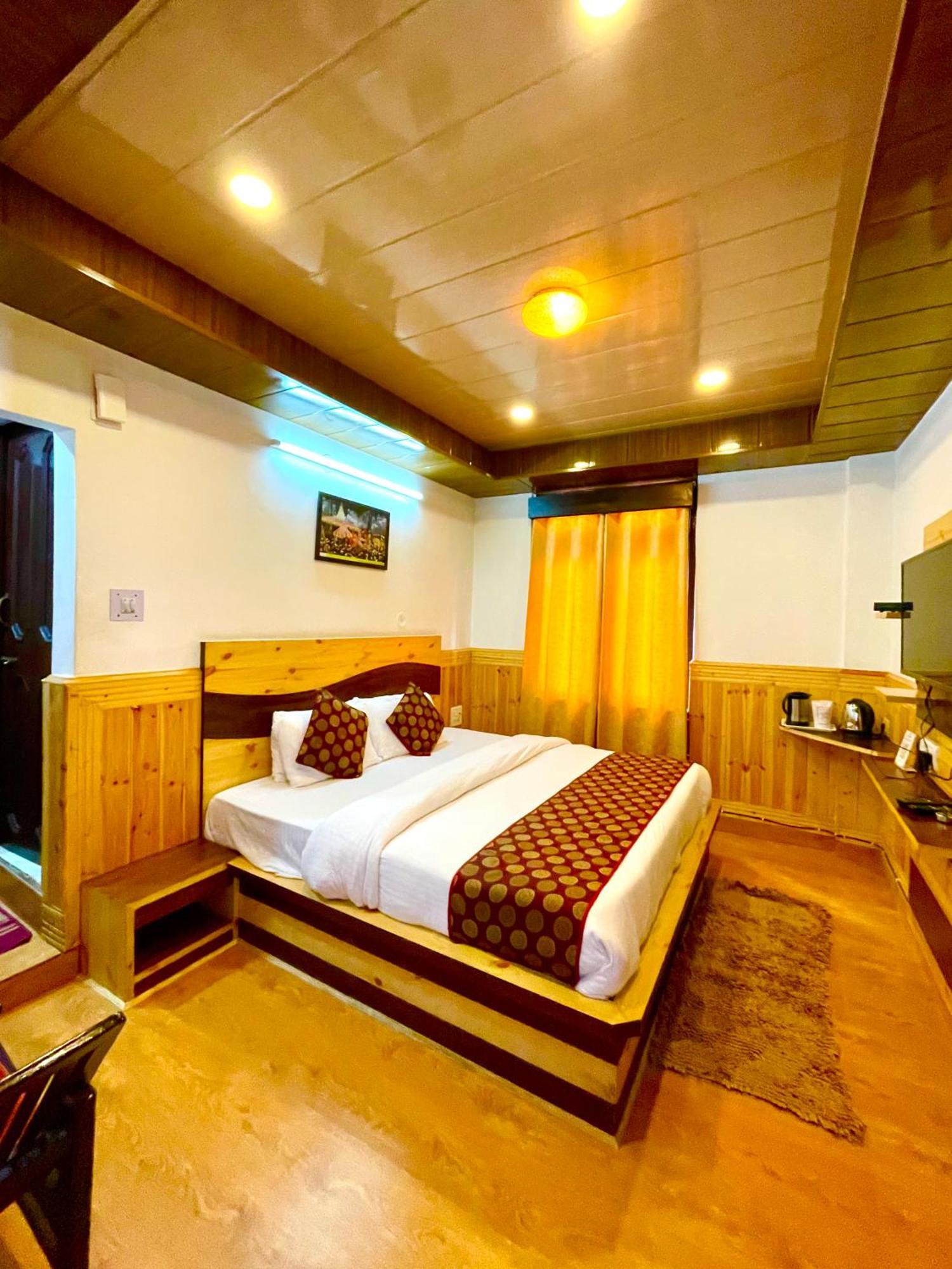 Hotel Rollingrang Kalpa Exteriör bild